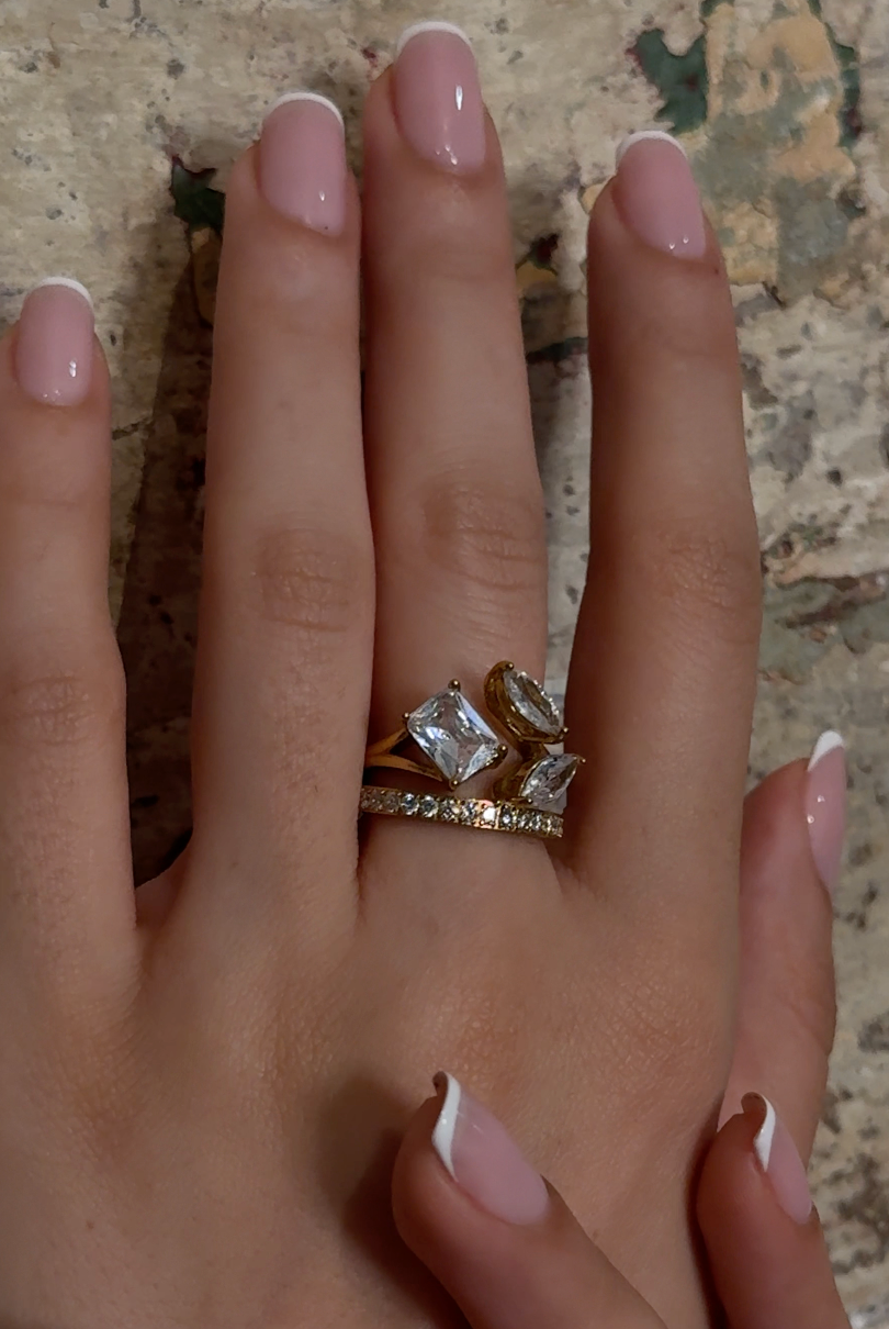 Sultana three-stone ring, 18K gold plated — view 2